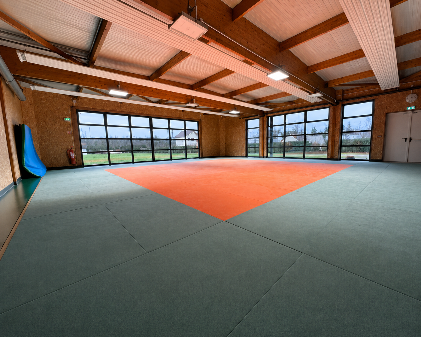 Dojo du Complexe Sportif Marcel Jardé à Jouy, tatamis de Jiu-Jitsu Brésilien